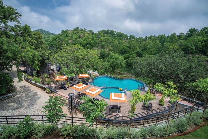 Resort with a private pool in Kumbhalgarh